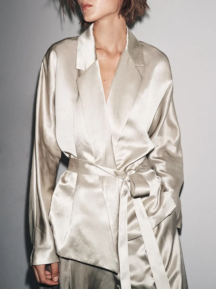 

Сладкий модный шелковый атласный женский костюм Jaet, Новое поступление, осень 2025 Ele, сексуальная верхняя одежда, женская одежда премиум-класса