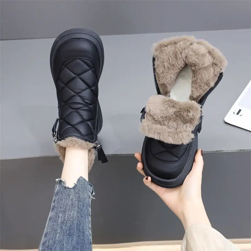 Snow boots for women in winter 2024, new style with plush and thick cotton shoes, waterproof, anti slip, and warm short boots