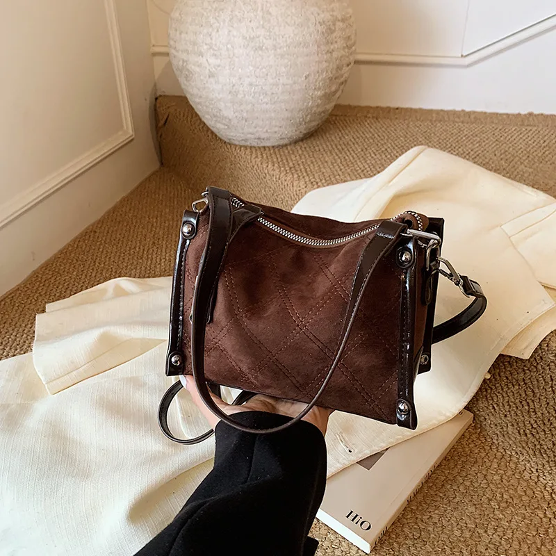 Underarm bag Crossbody bag Women's rhombus embroidery thread Underarm bag Fashion versatile retro handbag Simple handbag
