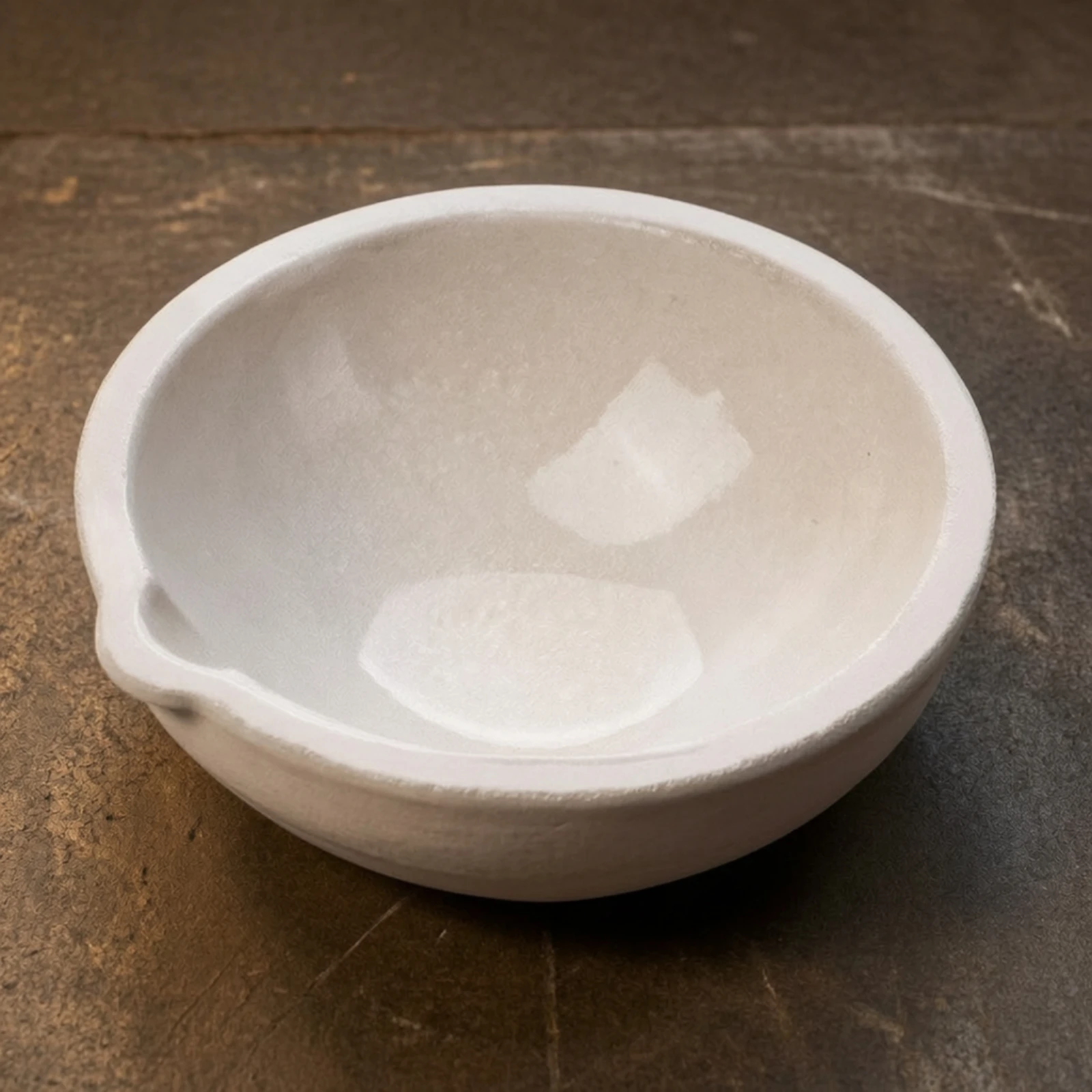 White Quartz Crucible Bowl High-Temperature Quartz Quartz Melting Crucible Heatproof Long-Lasting for Metalworkers