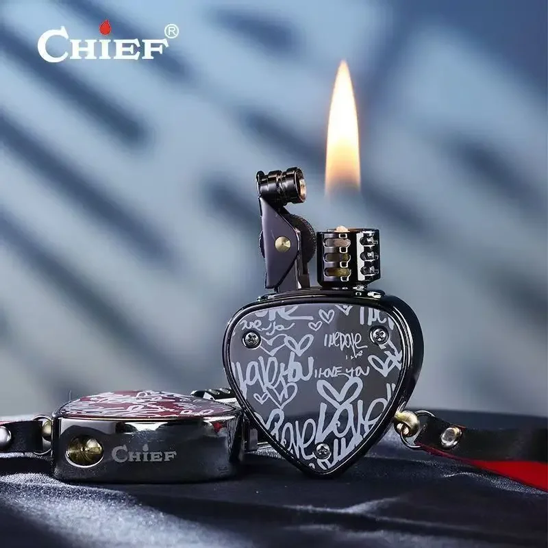 

CHIEF New Personalized Creative Kerosene Wheel Lighter Compact Portable Love Heart Mini Cigarette Lighter Ladies Gift Wholesale