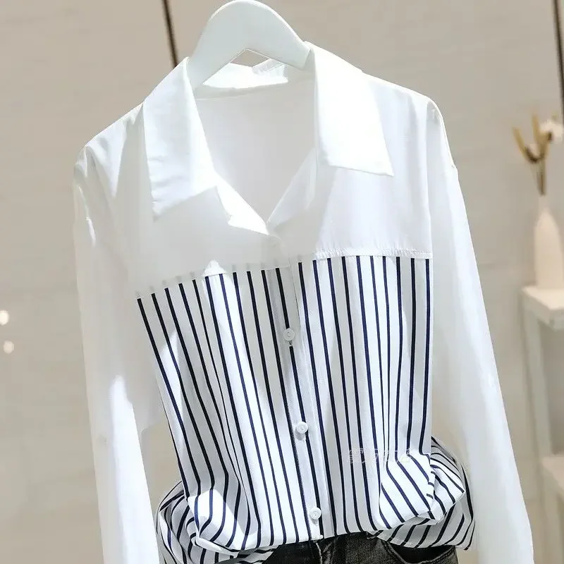 2023 Spring and Autumn Women's New Stripe Splicing Design Feeling Small Blouse Loose Slim Casual Comfortable White Shirt