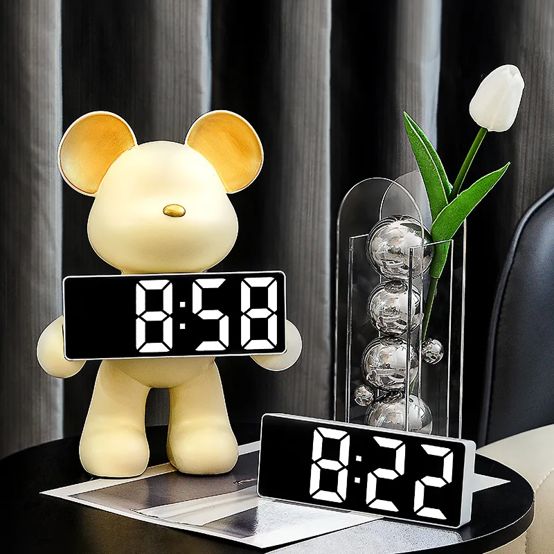 

Violent bear clock, living room and bedroom alarm clock ornament, entrance hall, home desktop digital clock, desktop decoration