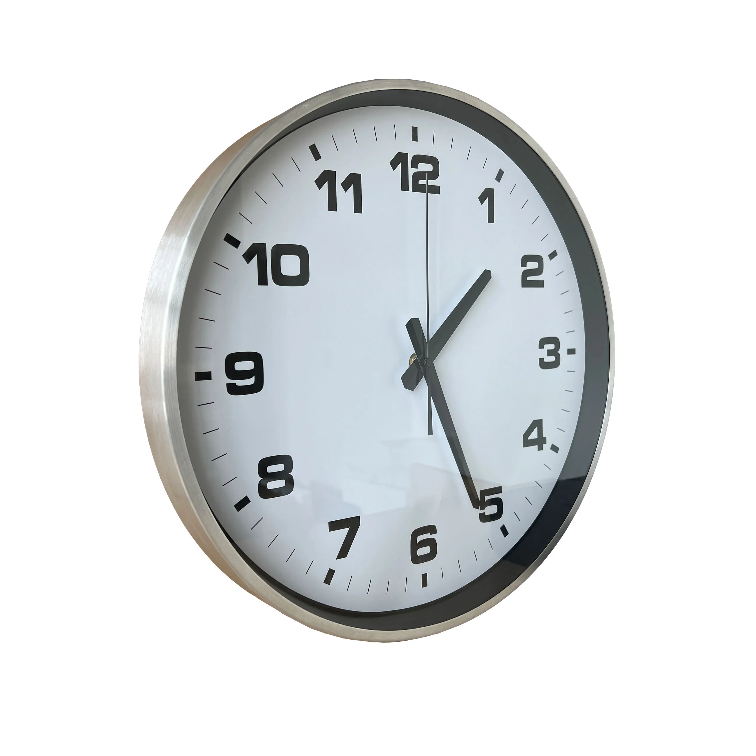 Analog clock, server synchronization, automatic daylight saving time changes