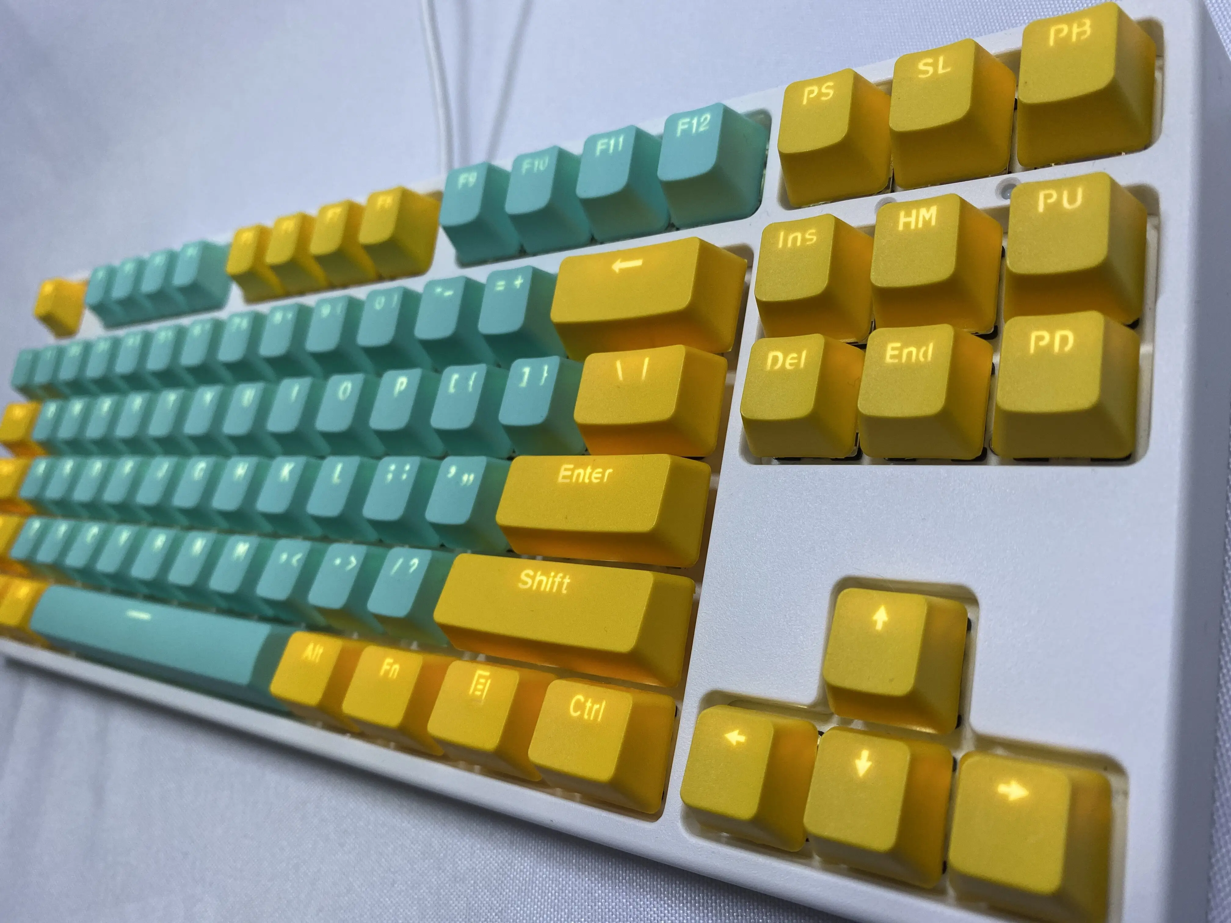 (Keycaps Only Sold)Yellow RK 87 keycaps PBT Material OEM Profile Backlight Double Shot Gaming Mechanical Keyboard Keycap