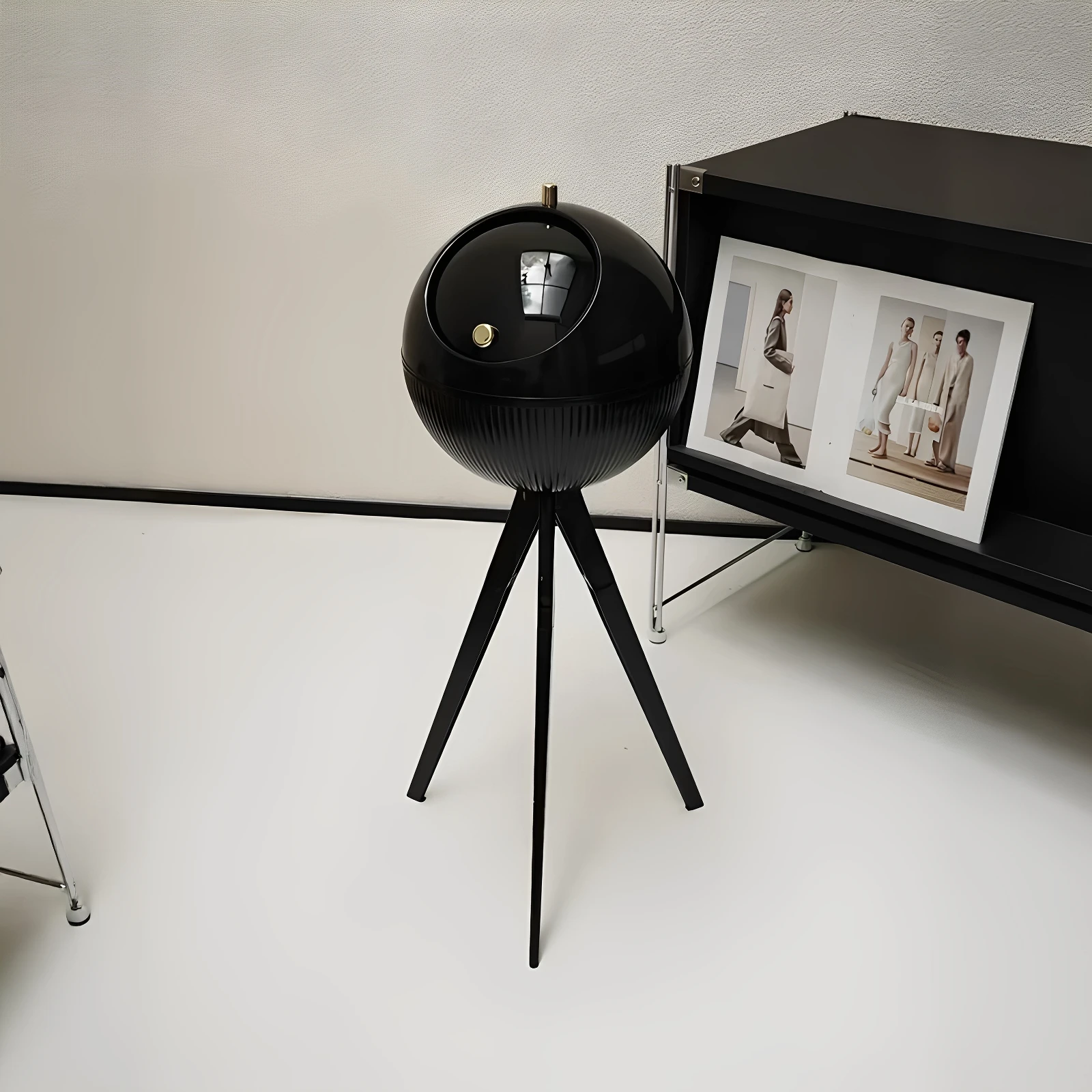 

Ele round Ball High-Stand Tra Can for Living Room And Bedroom No Bending New 2025 Sanitary Tube Creative Waste Bin