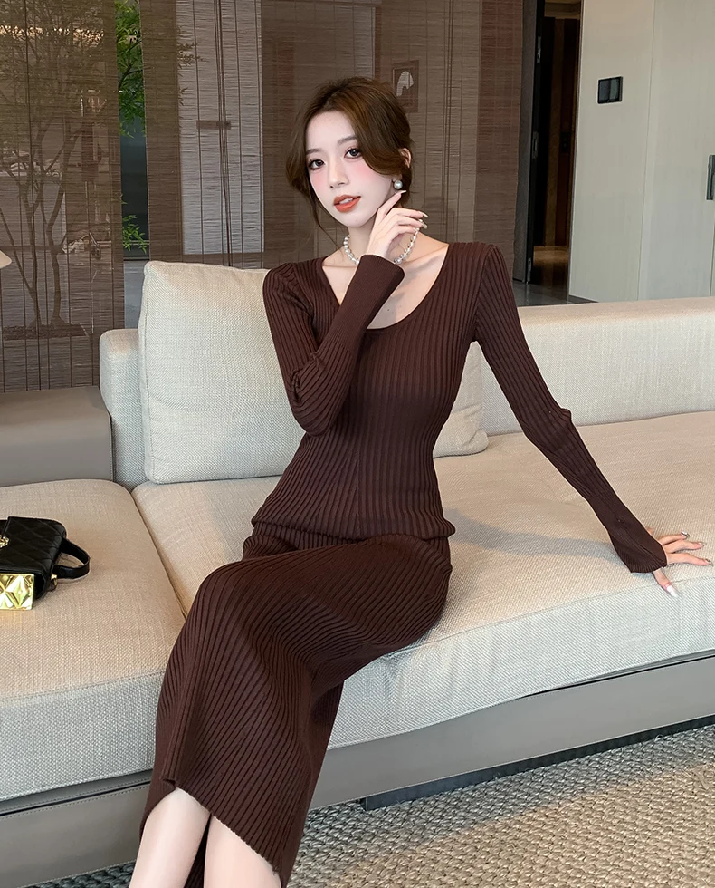 Langes Strickkleid für Damen 2026 Herbst Winter Neuerscheinung Langes Kleid mit Trompetenärmeln und V-Ausschnitt Koreanischer Stil Modisches Damenkleid – Detail 26