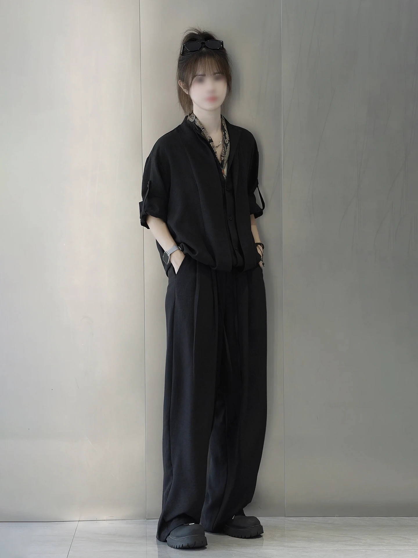 黒の半袖冷却シャツ-メンズサマーセット-高級感-セブンポイント丈パンツ-ワンピース-カジュアルスポーツウェアセット