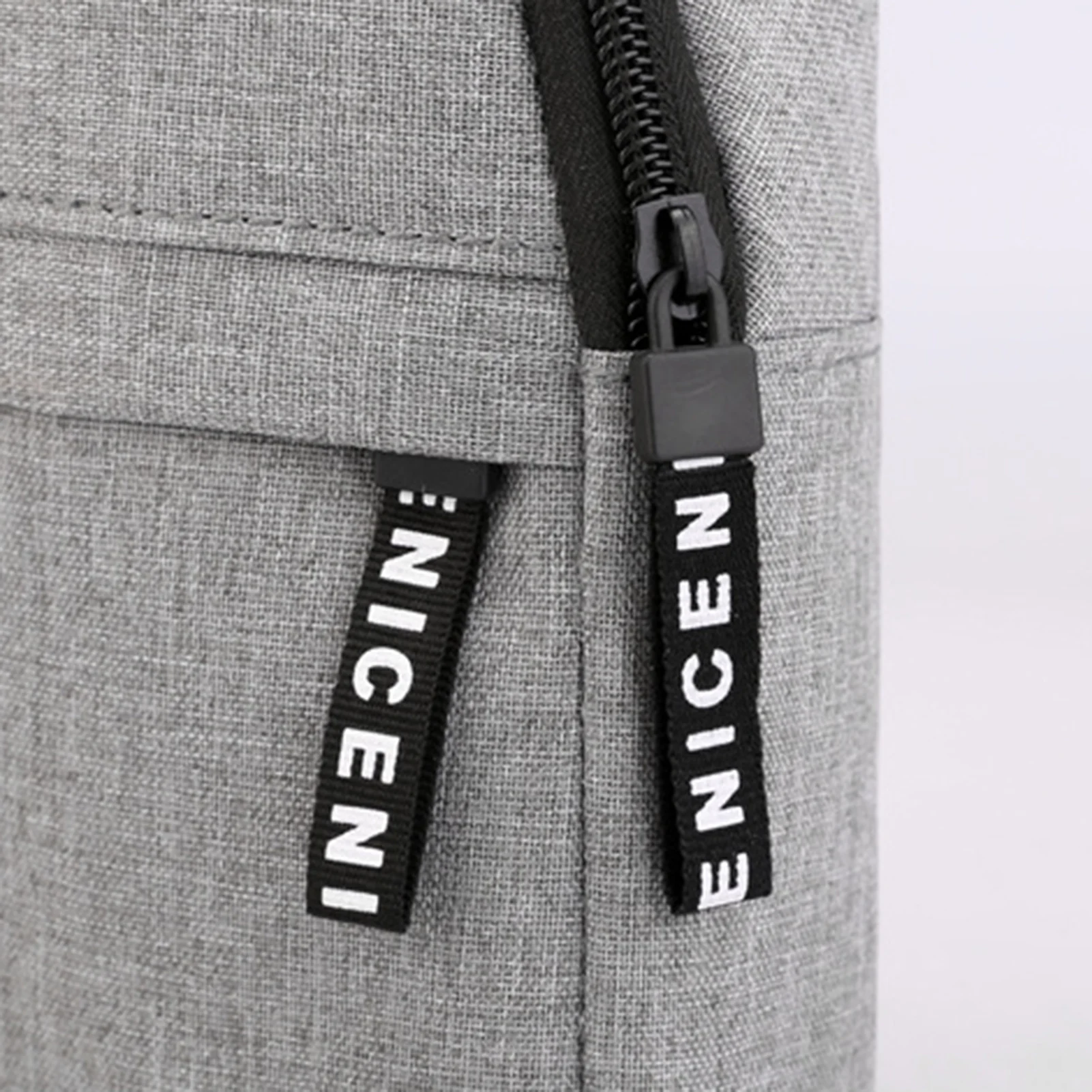 Borsa a tracolla casual da uomo con tracolla regolabile in nylon tessurale per allenamenti sportivi, viaggi, escursioni