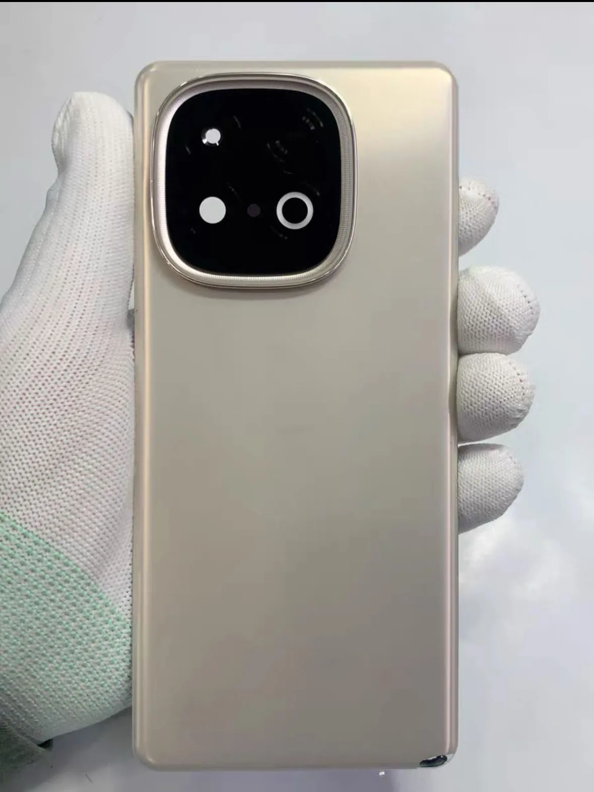 

AAA+ quality For vivo iQOO Z10 Turbo Plus Back Cover Replace Rear Door Housing Case For vivo iQOO Z10Turbo+ V2507A Back Cover