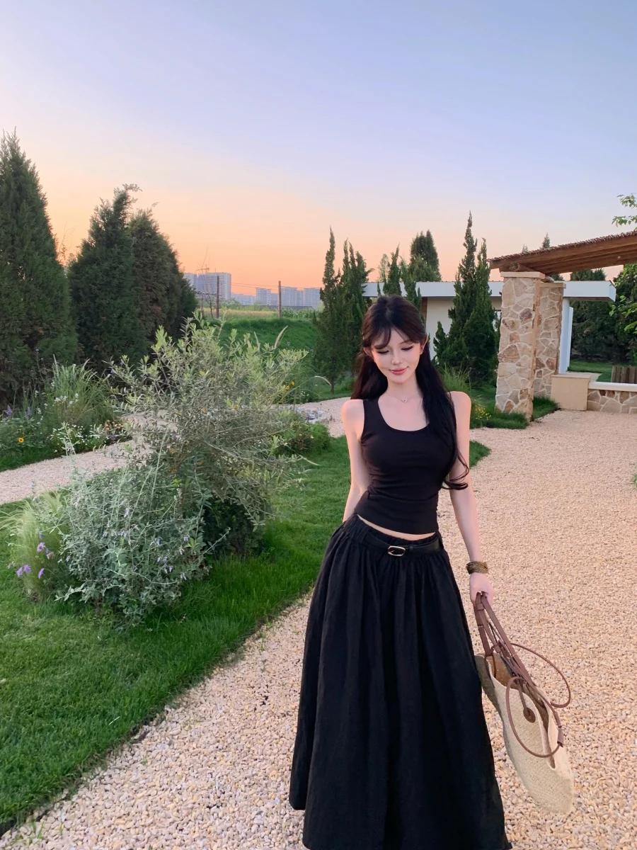 

Hot Girl Black Slim Fit Sleeveless Vest And High Waist Skirt Two Piece Set Summer Fashion Women's Clothing Ensemble