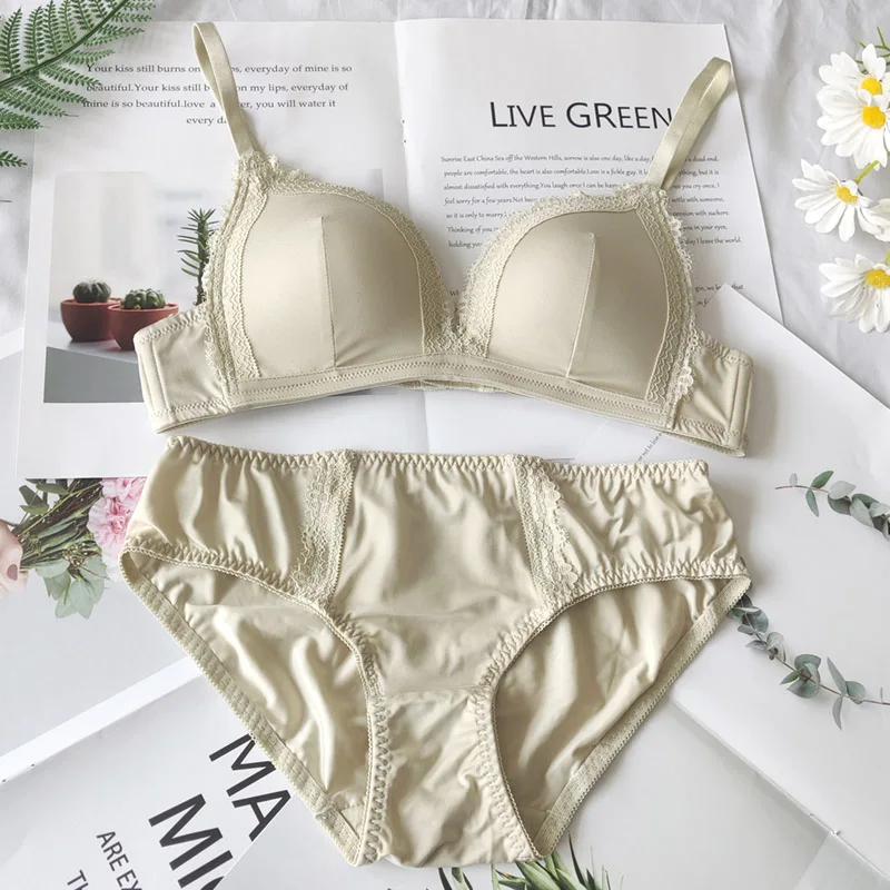 New solid color glossy lingerie non-steel ring triangle cup bra comfortable top thin bottom thick underwear set