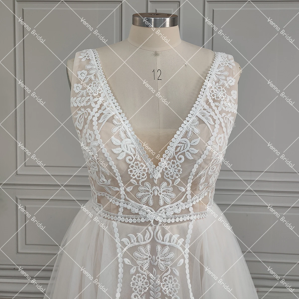 Robe de mariée en dentelle bohème tissée à col en V, pull en tulle, manches longues, dentelle florale, franges, tout ce qui est parfait pour les patients