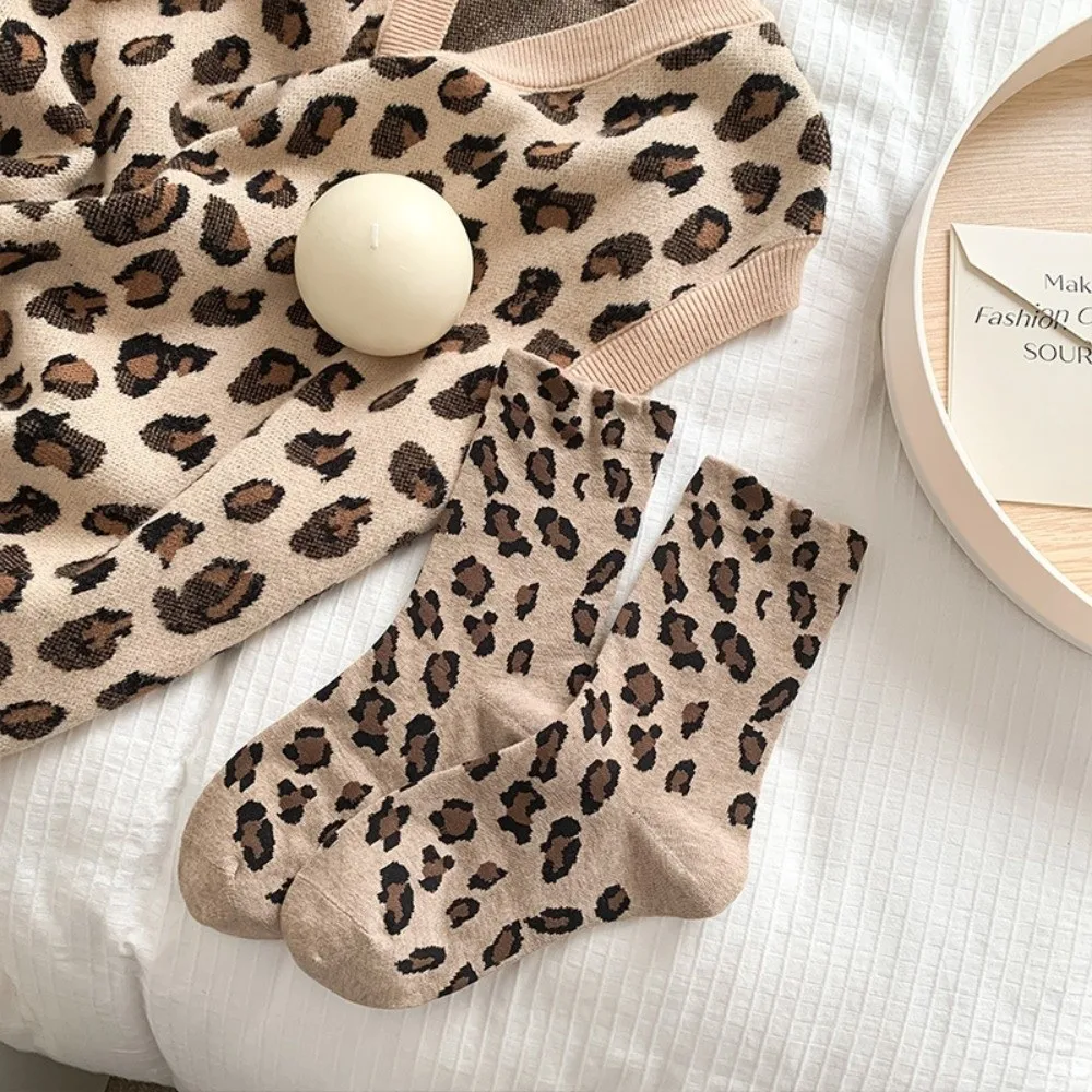 1pair Polyester-cotton Leopard Print Socks Sweat Absorbing Y2K Style Mid Tube Socks Retro Breathable Fabric Ankle Socks