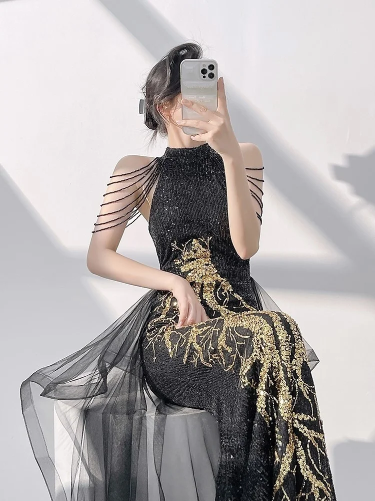 

Black halter dress a light luxury and niche fishtail for hosts