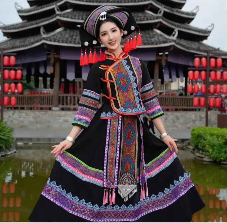 

Guangxi Zhuang Clothing Women's March Three Ethnic Performance Clothing