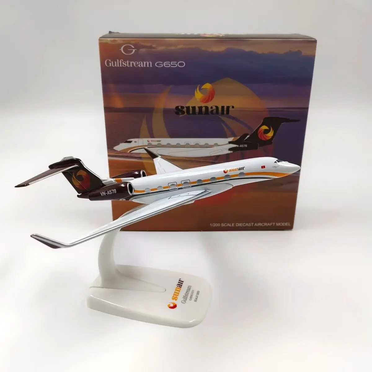 Diecast 1:200 Scale 16cm Gulfstream Azerbaijan G650 Business Jet Alloy Simulation Aircraft Model Finished Static Collection Gift