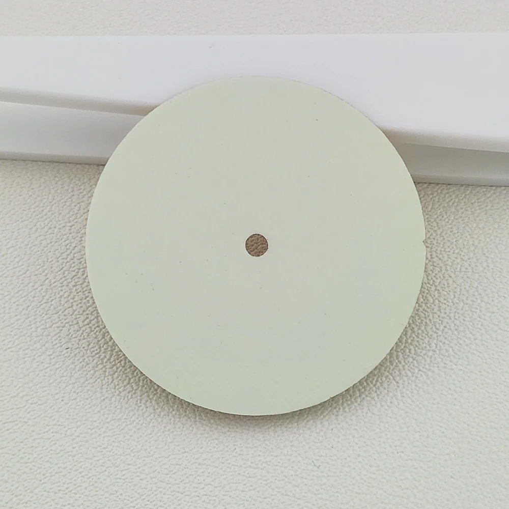 

Циферблат для часов 28,5 мм, совместимый с механизмами NH35/Miyota8215, с люминесцентным покрытием C3, с возможностью нанесения логотипа, подходит для механизмов NH35/Miyota8215, запчасти для часов.