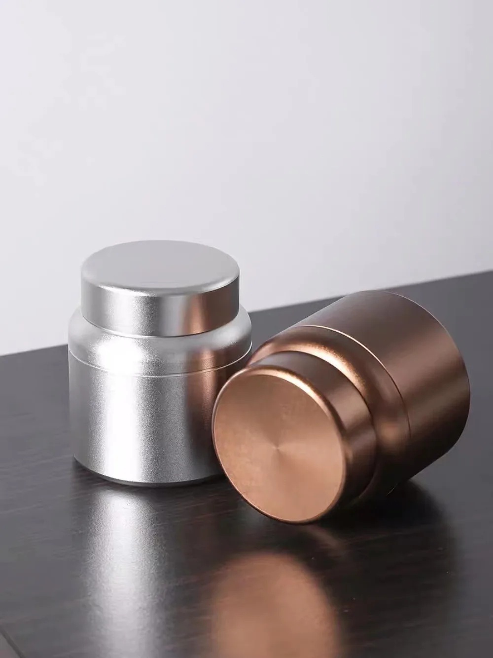 

Aluminum Air Tight Tea Canister - Compact Food Storage Container for Loose Leaf Tea/Candy/Spices, Threaded Lid with Secure Seal