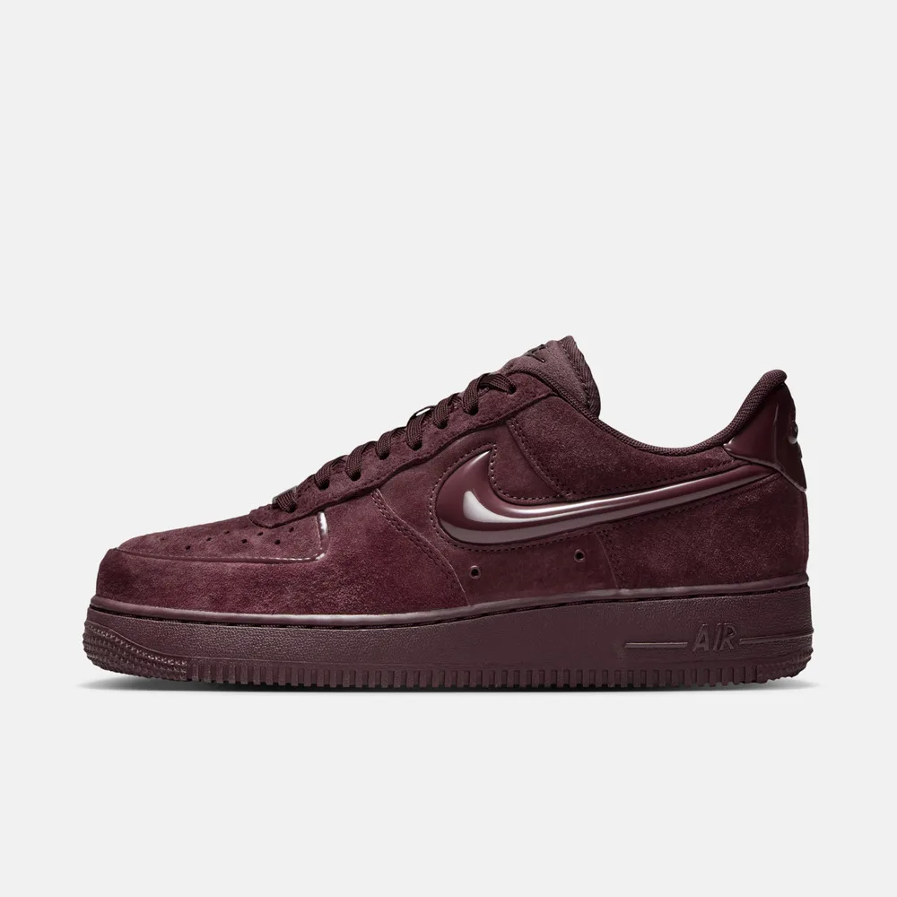 

Женская повседневная спортивная обувь NIKE W AIR FORCE 1 '07 HV4406-600