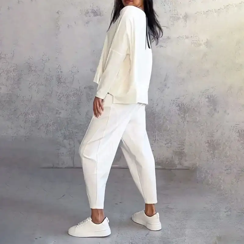 Round-Neck Long-Sleeved Top & Pants 2-Piece Set Conjunto de 2 Piezas de Top de Manga Larga con Cuello Redondo y Pantalones