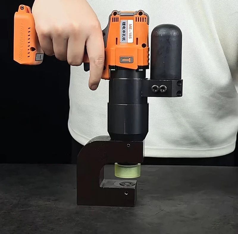 Rechargeable Hydraulic Drilling Machine Portable Iron Plate/Angle Steel/C-shaped Steel Photovoltaic Hole Opening/Hole Puncher