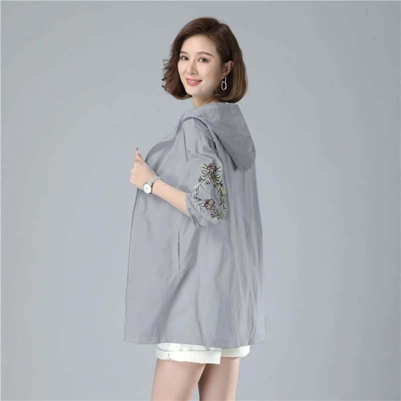 Ropa de protección solar bordada para mujer, abrigo fino suelto, versátil, medio-largo, a la moda, protección UV, 5XL, Verano