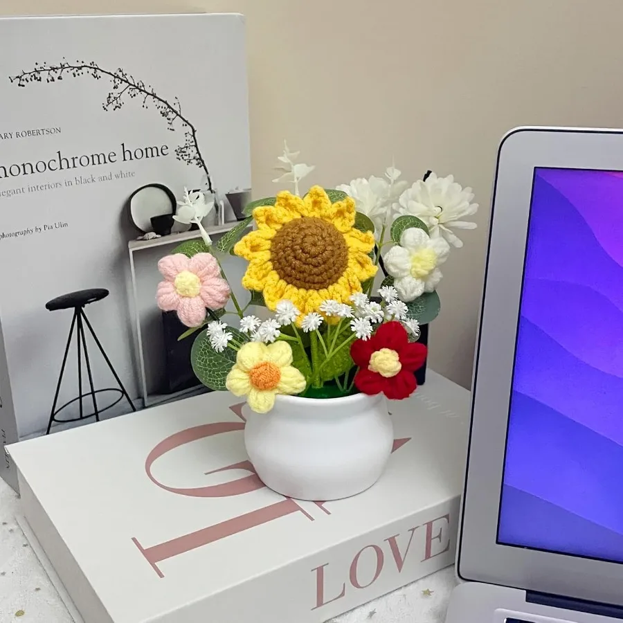 Plantas en macetas de flores de girasol de ganchillo hechas a mano, decoración floral tejida para escritorio de oficina, salpicadero de coche, regalos de cumpleaños únicos para n M