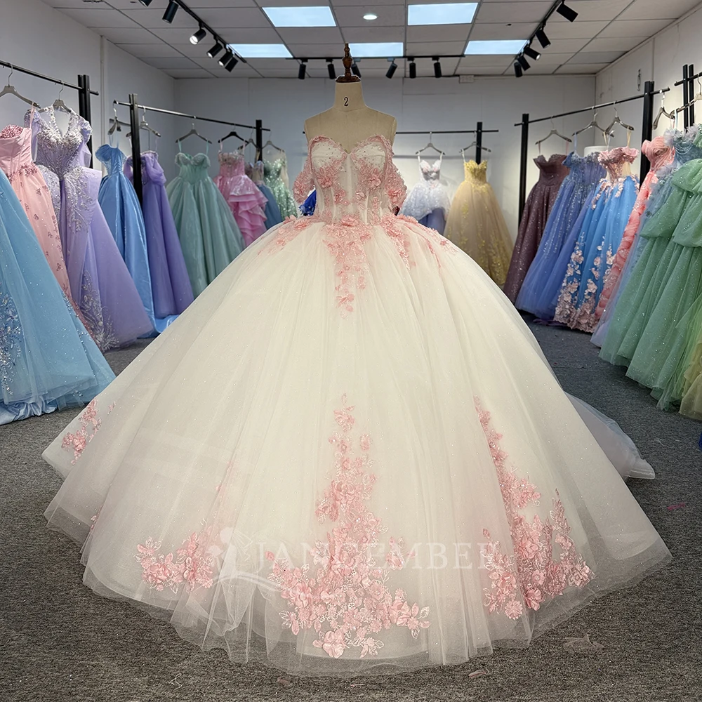 

Customized Ball Gown Quinceanera Dresses With Butterfly Tulle Prom Evening Party Gowns Formal Vestido De 15 Anos robes de soirée