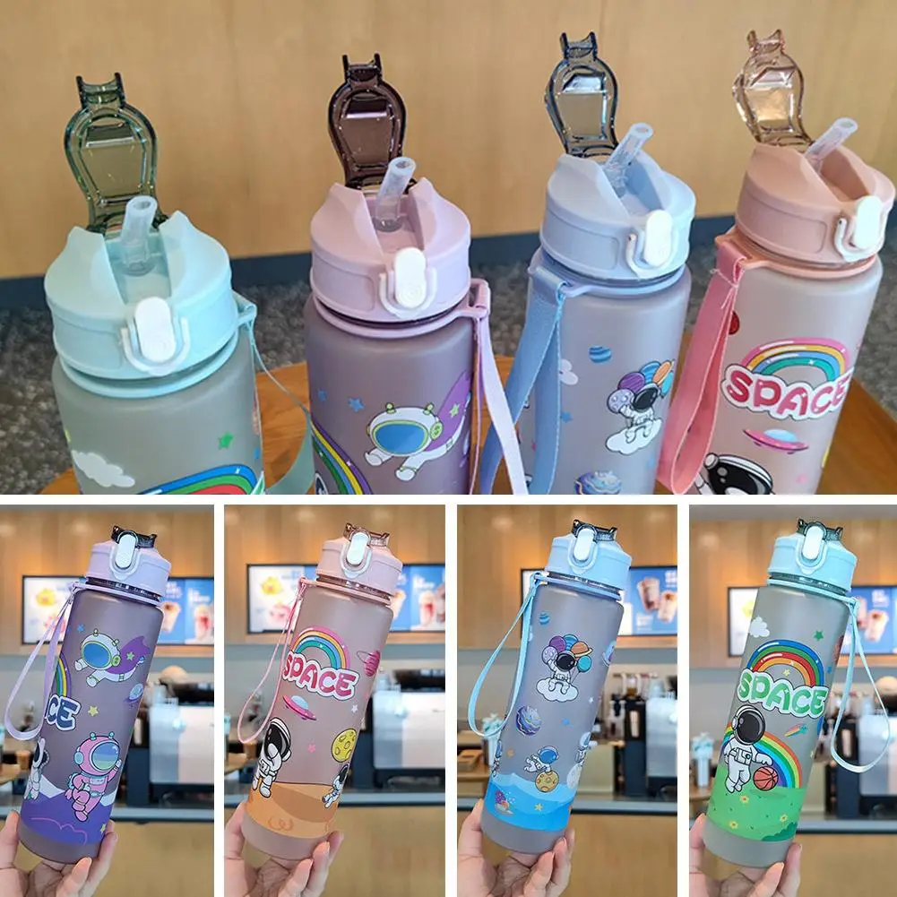 800ML High Capacity Cartoon Astronaut Plastic Space Latch Cup Sippy Cup Proof Leak Outdoor with Travel Portable Cup Water R T7X1