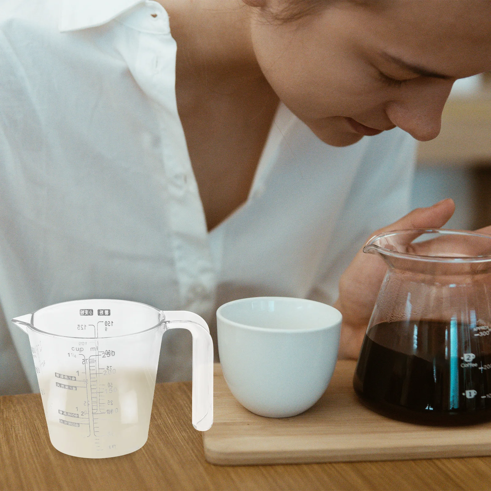 

2Pcs Transparent Plastic Measuring Cup 250ml Portable Scale Lines Multi Use for Home Restaurant Hotel Measuring Cup