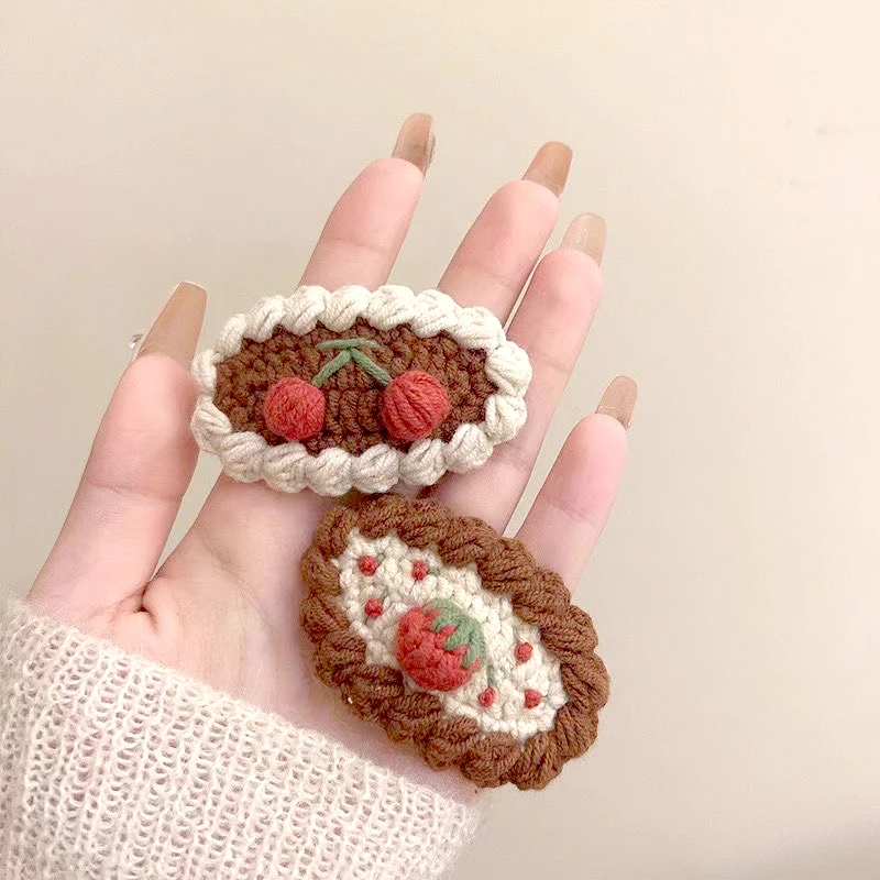 2 ชิ้นโครเชต์เชอร์รี่ถักผมคลิปสําหรับสาวอุปกรณ์เสริมผมเด็กถักดอกไม้ Hairpin Maillard สีน้ําตาลคลิปจระเข้