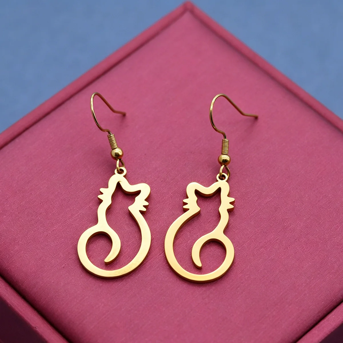QIAMNI Stainless Steel Hollow Cute Cat Pendant Drop Earrings Female Delicate Fashion Animal Kitten Dangle Earring Jewelry Gifts