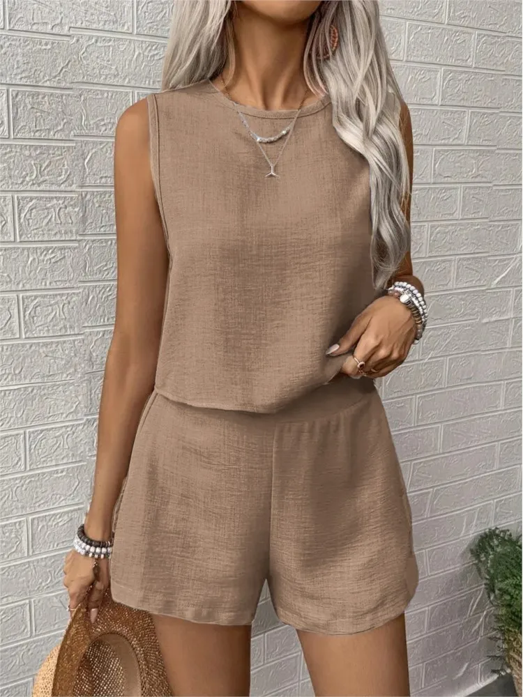 

Summer Sleeveless Simple Solid Color Back Hollow Lace Top Shorts Two-piece Set Women's Elegant And Comfortable Casual Shorts Set