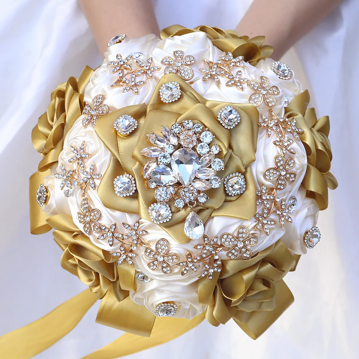 

YeeNanee Vintage Champagne Gold Wedding Bridal Bouquet with Bling Crystal Brooches Handmade Satin Rose Bouquets for Quinceanera
