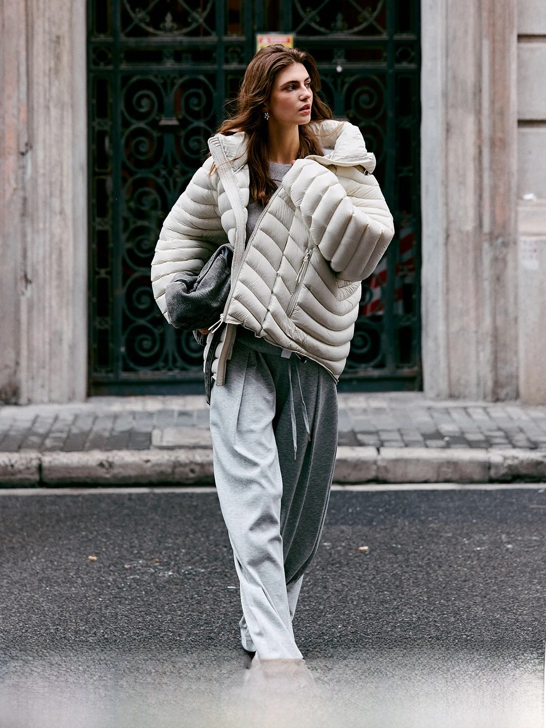 

Женская легкая пуховая куртка Luna7xi с пэчворком, новая зимняя модель, теплая, с ребристым дизайном, для повседневной носки, в корейском стиле, прямого кроя.