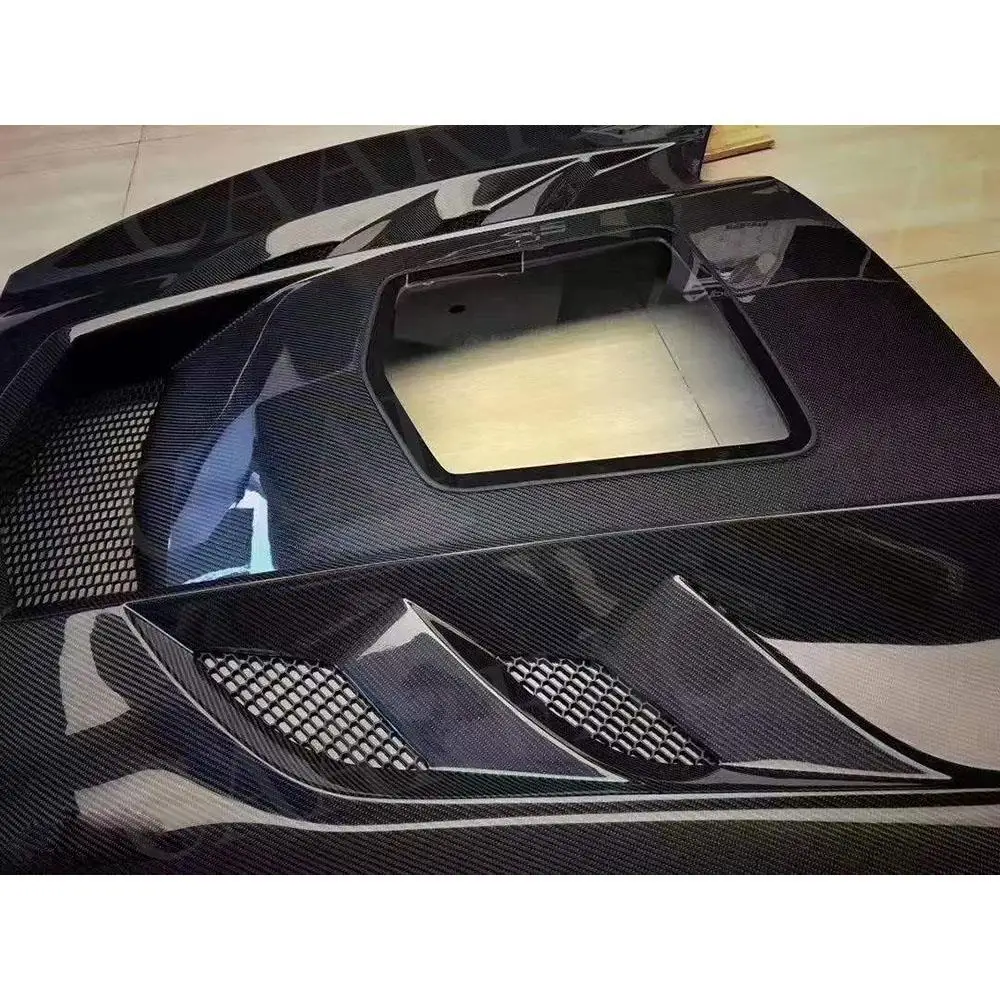 

Карбоновый капот для Chevrolet Corvette C7 2014-2018: Стайлинг и защита двигателя