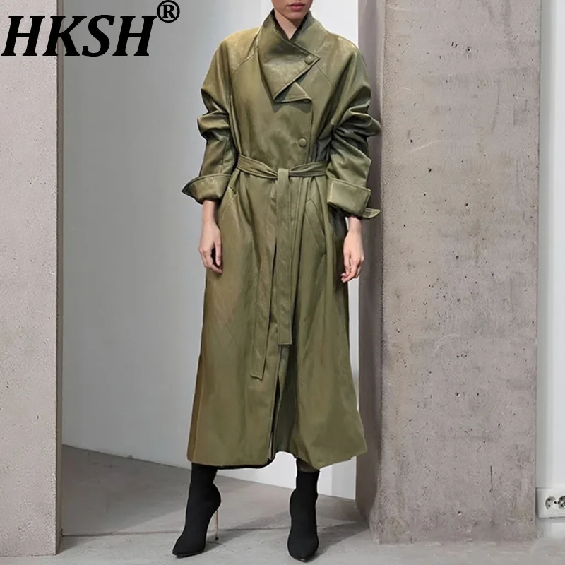 

HKSH Spring Autumn New Women Long Trench Coat PU Leather Stand Collar Single Breaste Belt Solid Color Trendy Windbreaker HK16274