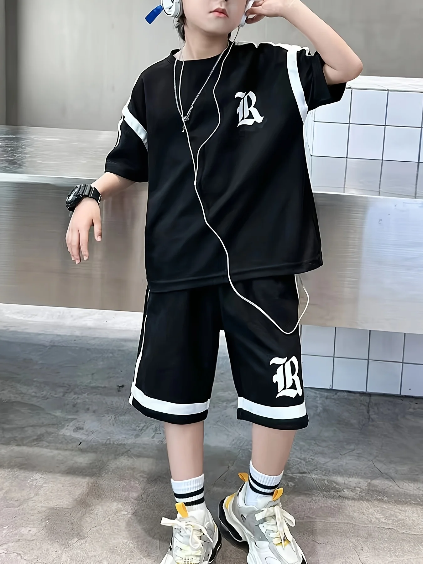 Summer 2025 hot-selling youth suits Casual fashionable youthful and energetic outdoor men's wear