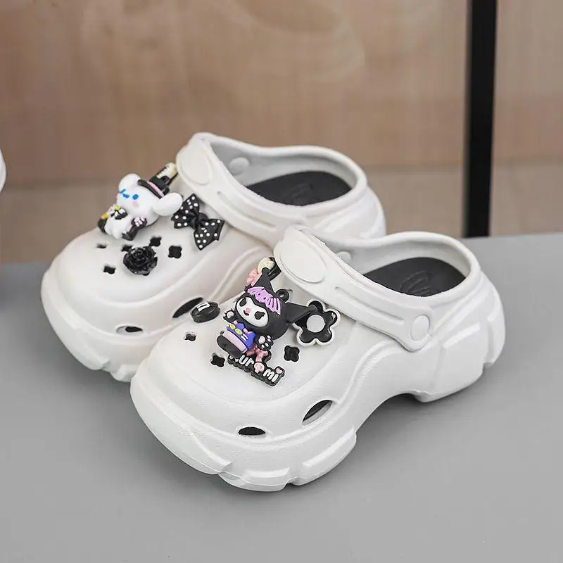 

Sanrio Kuromi/тапочки для девочек с героями мультфильмов Kawaii, детские летние аниме, модные уличные сандалии на мягкой подошве, дышащая обувь, новый стиль