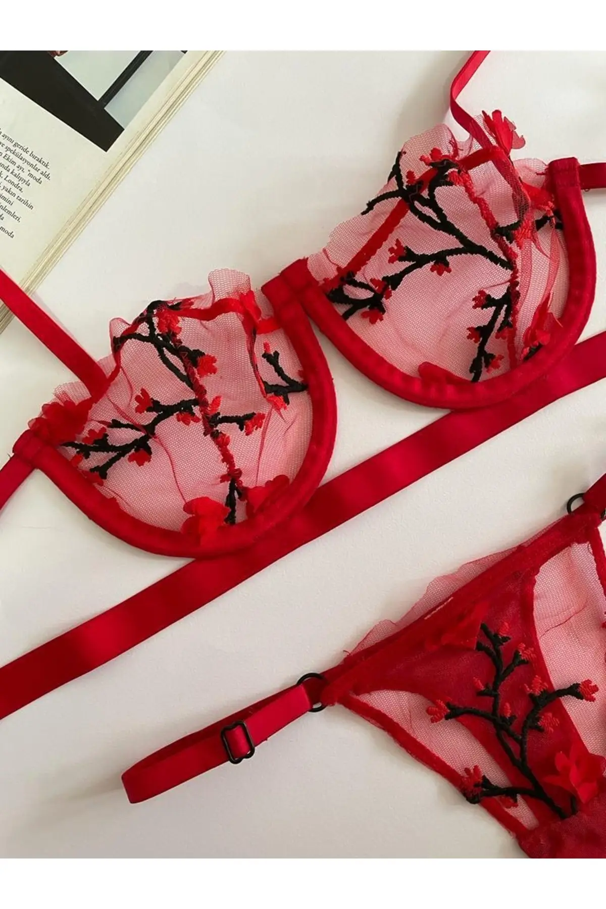 Women's Red Modern Special Design Underwire Floral Bra Set Underwear