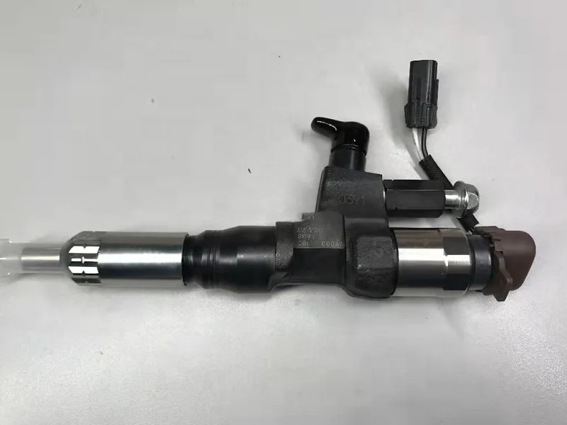 

New Condition Common Rail Diesel Fuel Injector Model 095000-8090 & 095000-8091 23670-E0390 for Diesel Engines