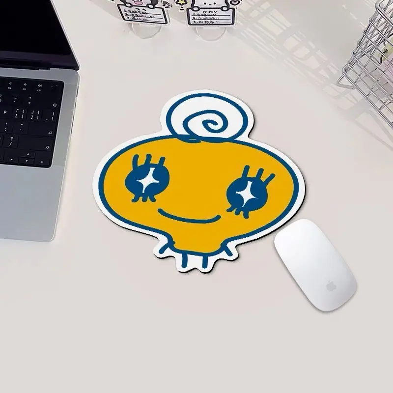 Leuke Cartoon Tamagotchi Muismat Klein formaat Antislip Duurzame onderkant Hoge esthetische waarde Gepersonaliseerde bureaumat voor kantoor
