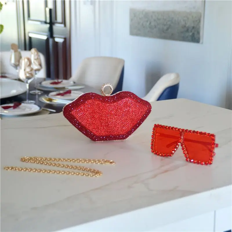 Red Rhinestone Purses and Handbags Luxury Wedding Purses Women Evening Party Sexy Hot Lip Bag Diamonds Clutches Purses