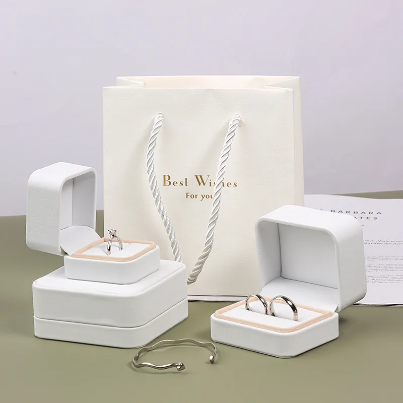 

Simple White Pu Leather Jewelry Earring Storage Case Proposal Engagement Wedding Ring Box Bracelet Penadnt Packaging Box