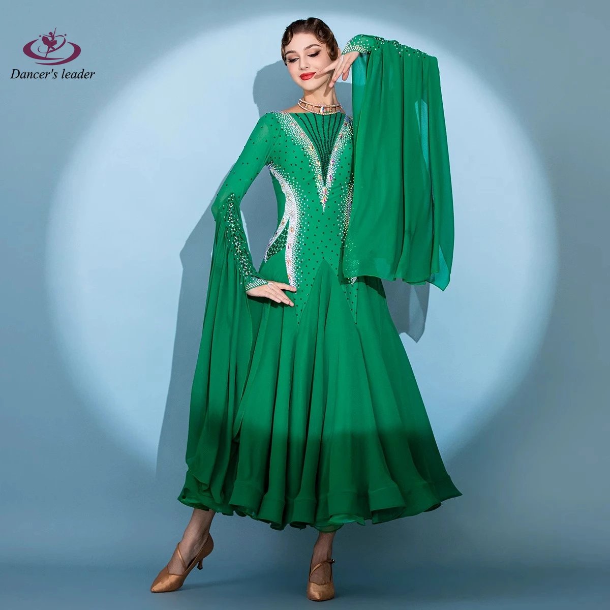 Vestido de baile latino con diamantes para mujer, adulto y niño, falda doblada verde Jade personalizada de alta gama, vestido de alto destello para actuación de vals