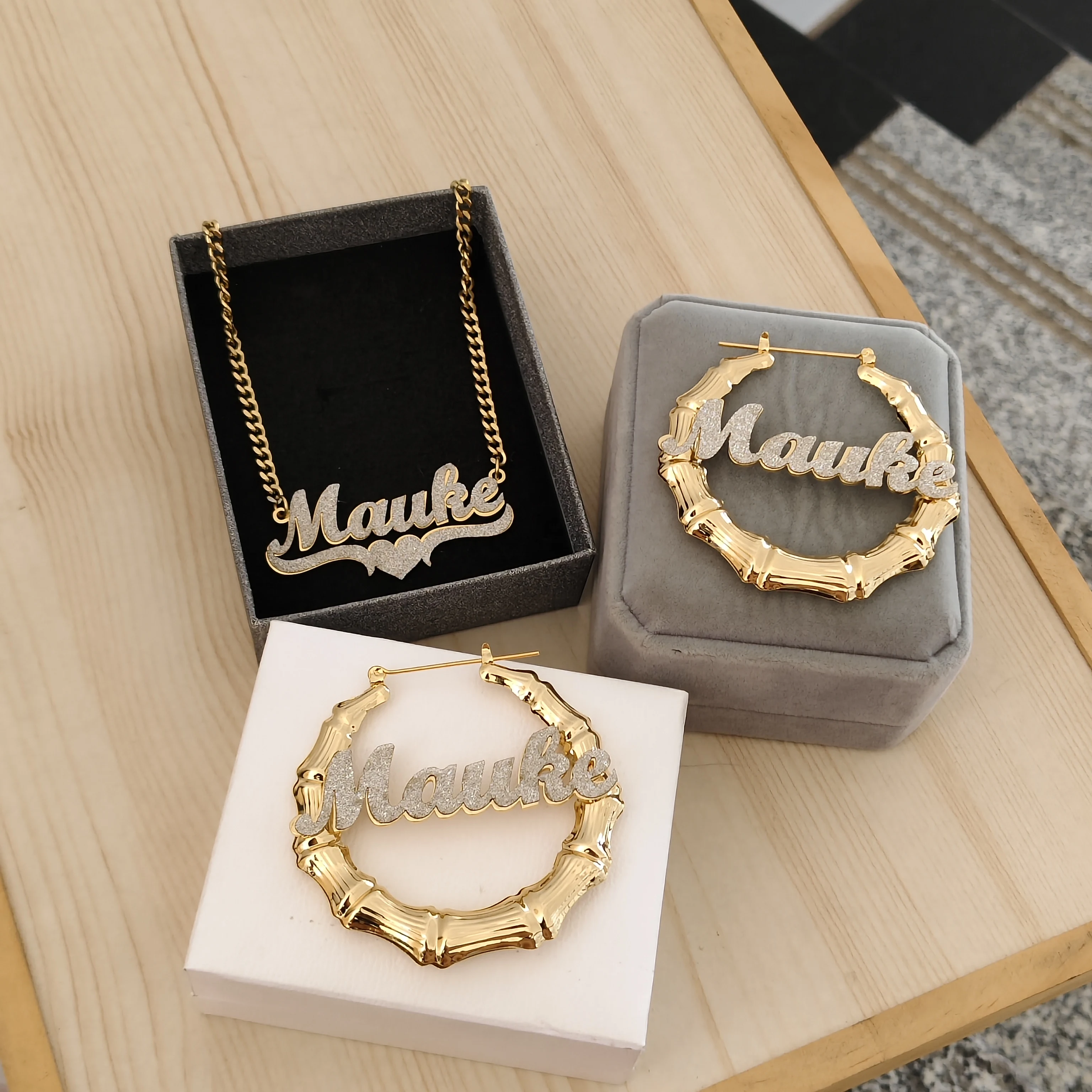 

DHQH оптовая продажа, индивидуальный набор наклеек с именем, персонализированное ожерелье с буквами, 60 мм, набор серег, рождественский подарок, прямая продажа от производителя