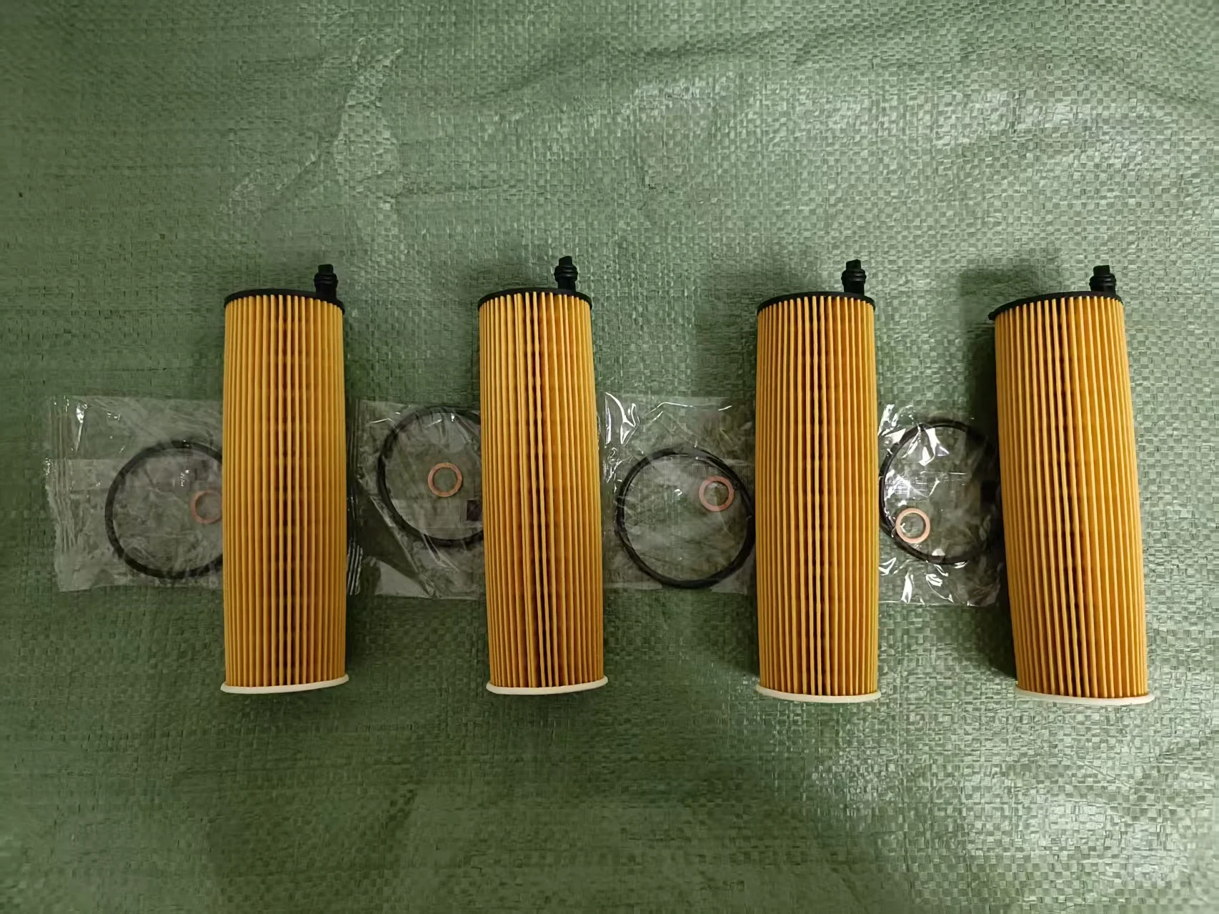 

4 шт. масляный фильтр A6541801100 6541801100 для Mercedes-Benz C180d c220d E300D E220D S350D S400D W213 G-Class GLC GLE GLS