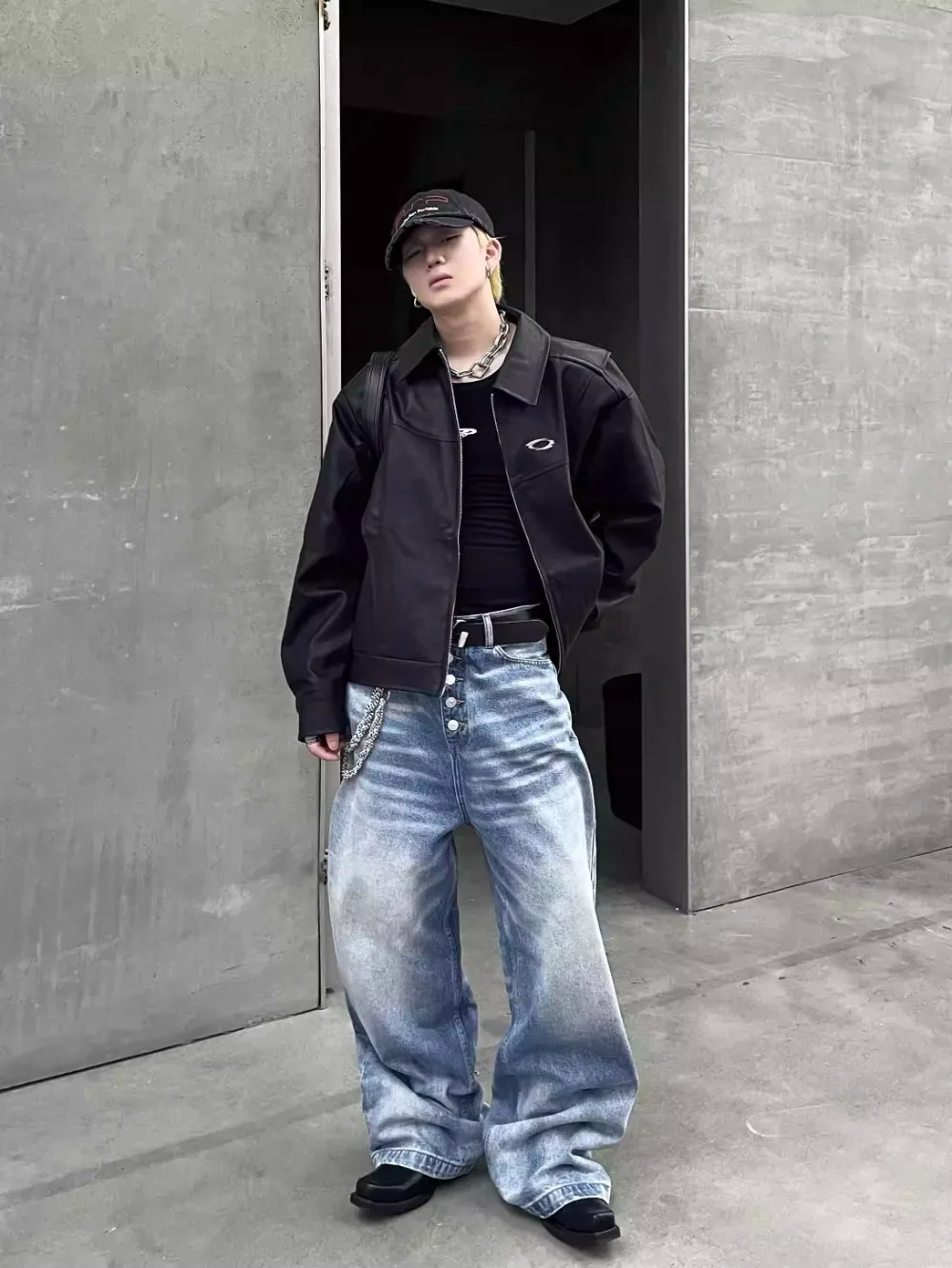 Washed Button Design Loose Straight Jeans Casual Silhouette Wide-leg Floor-mopping Pants Baggy Jeans