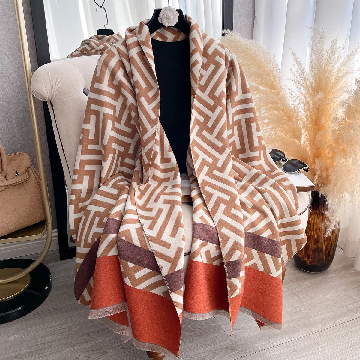 New Brand Elegance Two-Sided Print Scarf Soft Warm Fringe Pashmina Shawl Autumn and Winter Outdoor Coldproof Windproof Blanket view 3